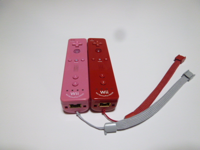 R33【送料無料 動作確認済 即日発送】Wii　WiiU リモコン　モーションプラス　純正 RVL-036 ピンク　レッド　任天堂　ストラップ付
