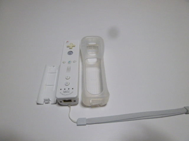 RSJ016【即日配送 送料無料 動作確認済】Wiiリモコン　モーションプラス　RVL-036 ホワイト　白　ストラップ