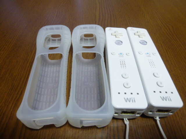 RSJ003【送料無料 即日配送 動作確認済】Wii リモコン 2個セット ホワイト　白　ストラップ　ジャケット　セット　リモコンカバー