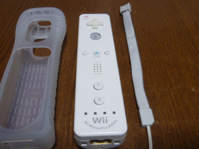 RSJ046【即日配送 送料無料 動作確認済】Wiiリモコン　モーションプラス　RVL-036 ホワイト　白　ストラップ