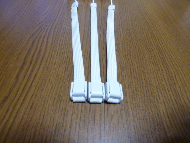 RSJ031【送料無料 即日配送 動作確認済】Wii リモコン ストラップ　ジャケット　3個セット ホワイト　白　セット　リモコンカバー
