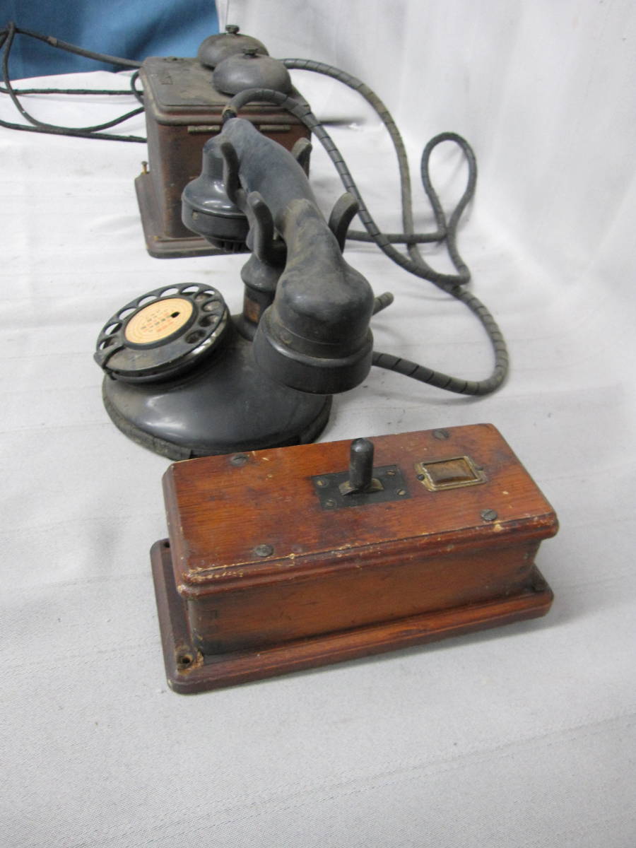 NA5132an25　　古い電話機とベルと転換器　ダイヤル　回転式　電話機_画像8