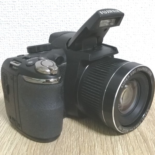 FUJIFILM FinePix S3200