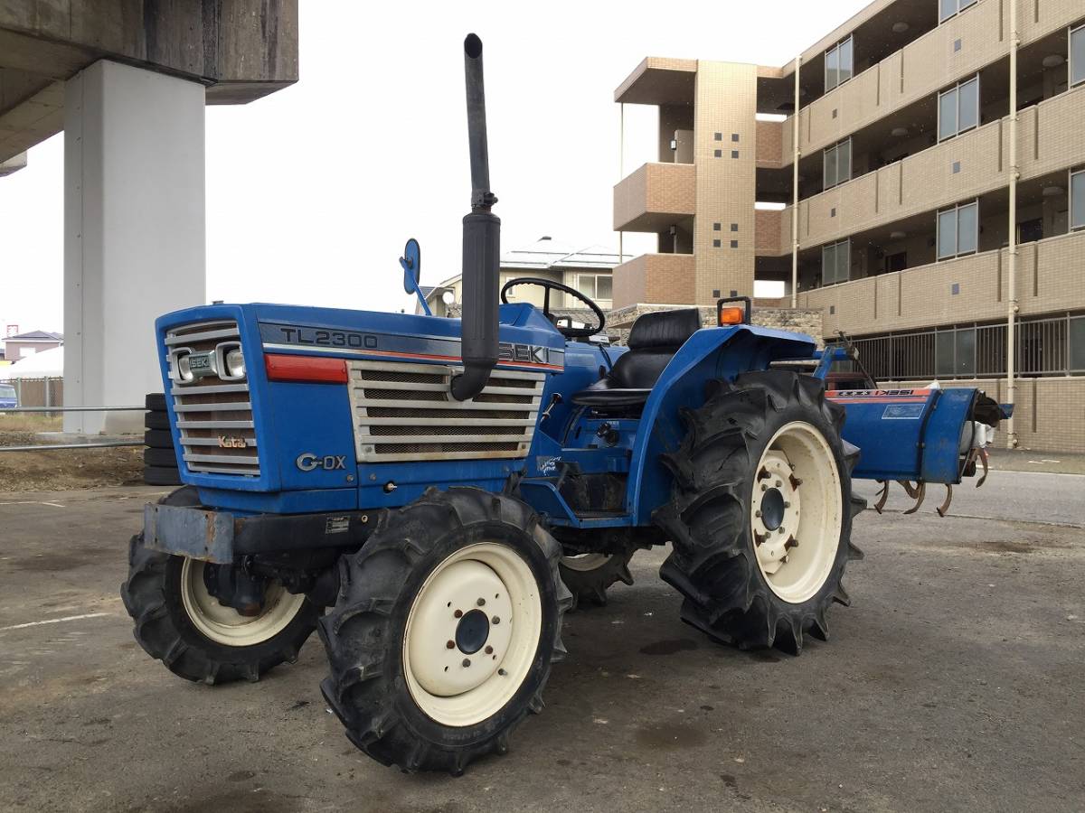 新潟発 イセキ トラクター 耕太 TL2300F 23馬力 ディーゼル 新潟発 イセキ トラクター 耕太 TL2300F 23馬力 ディーゼル