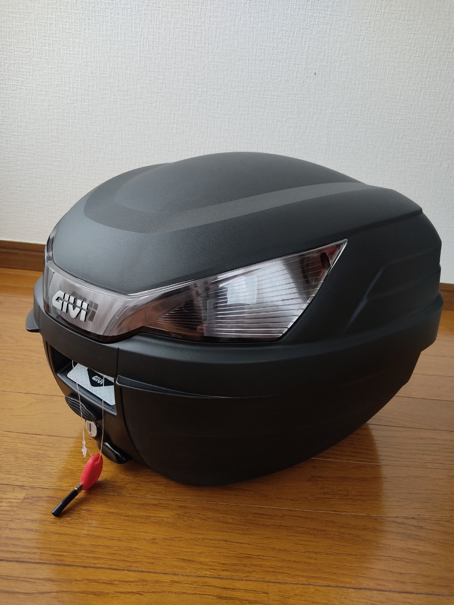 PayPayフリマ|新品未使用 GIVI リアボックス B27N 27L 取付説明書