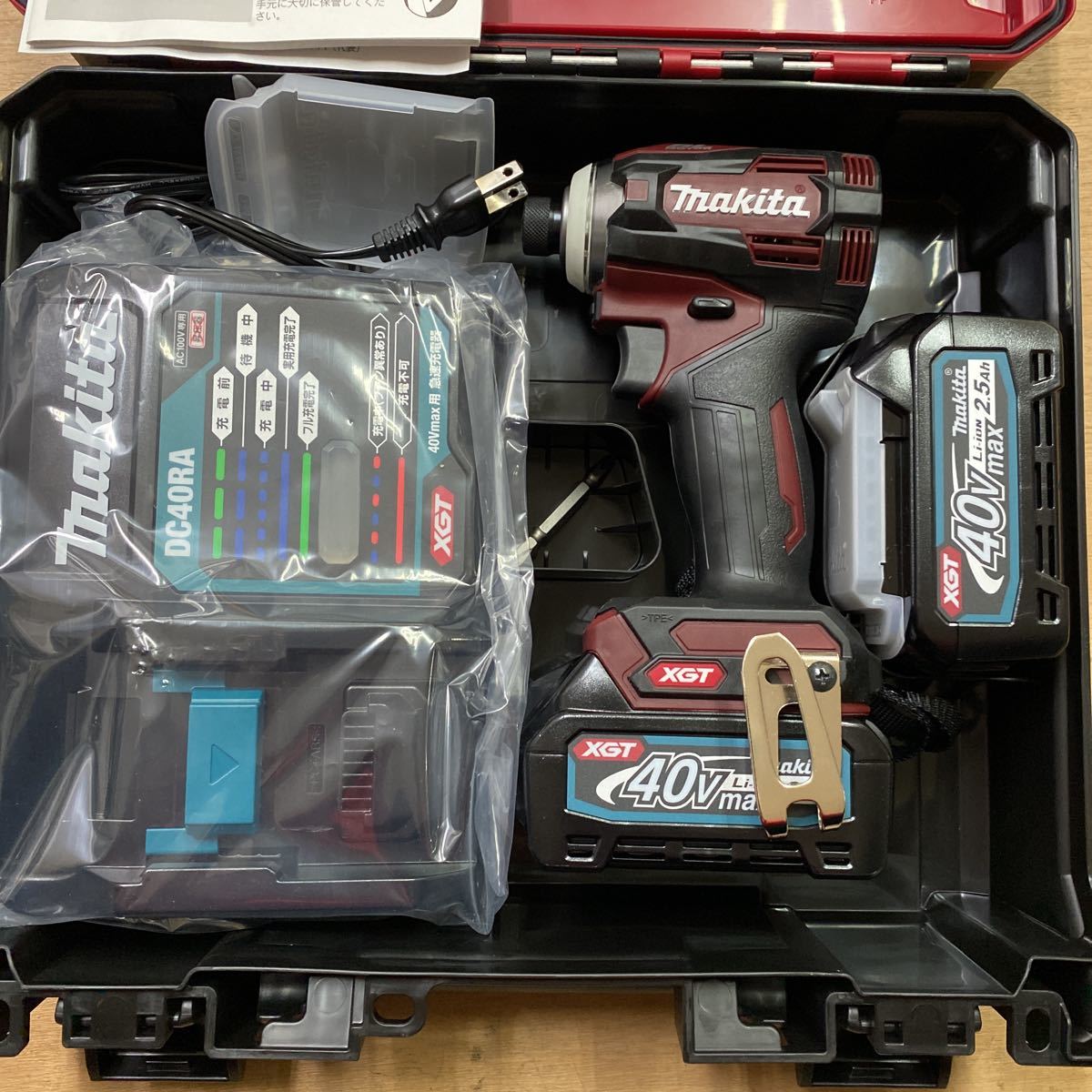 ☆最新 □未使用品 マキタ 40V 充電式インパクトドライバー TD001GDXAR