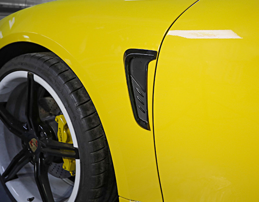  side vent hood accessory Porsche Macan carbon fibre material . gloss feeling . durability eminent.! sporty . dress up!
