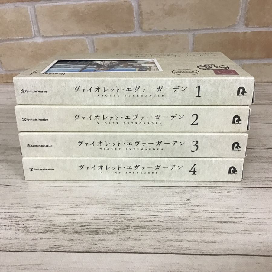 【現状】ブルーレイ ヴァイオレット・エヴァーガーテン 初回限定版 全4巻セット / Blu-ray Disc_画像6