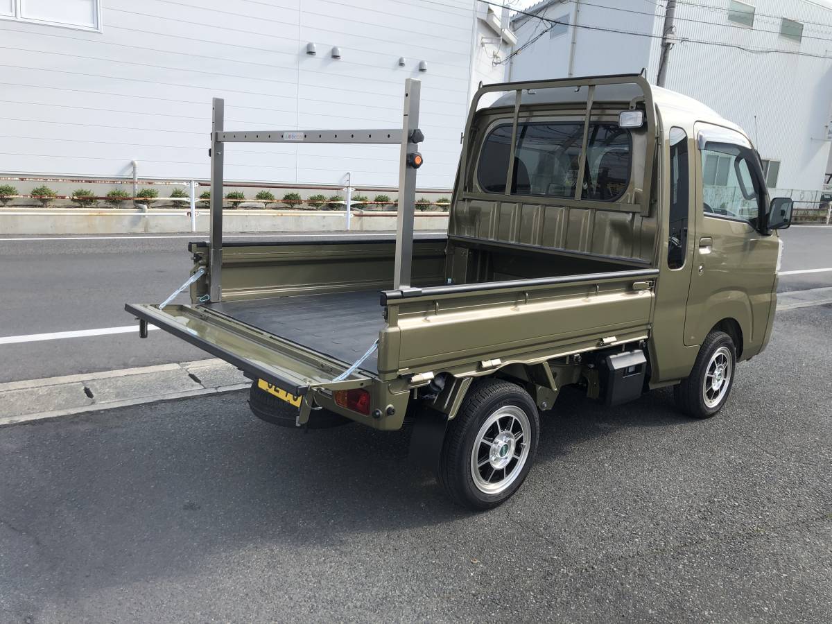 溶接・穴あけ不要》 軽トラ用 荷台キャリア【軽トライアングル 溶接・穴あけ不要》 軽トラ用 荷台キャリア【軽トライアングル