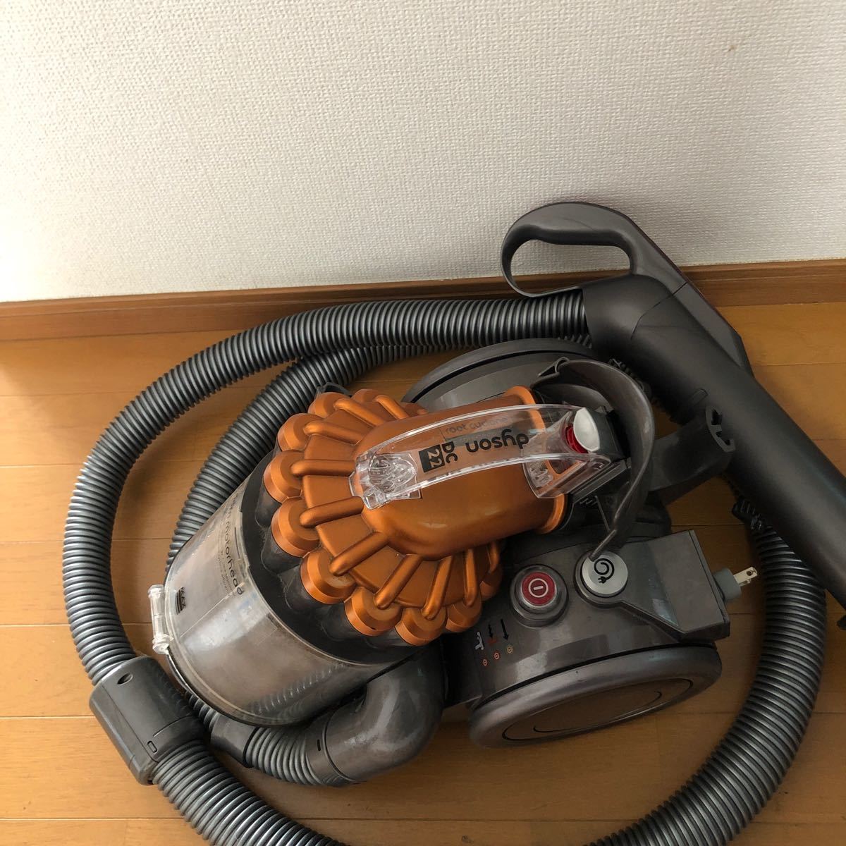 dyson 掃除機　DC22