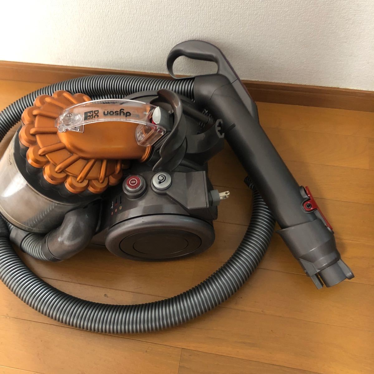 dyson 掃除機　DC22