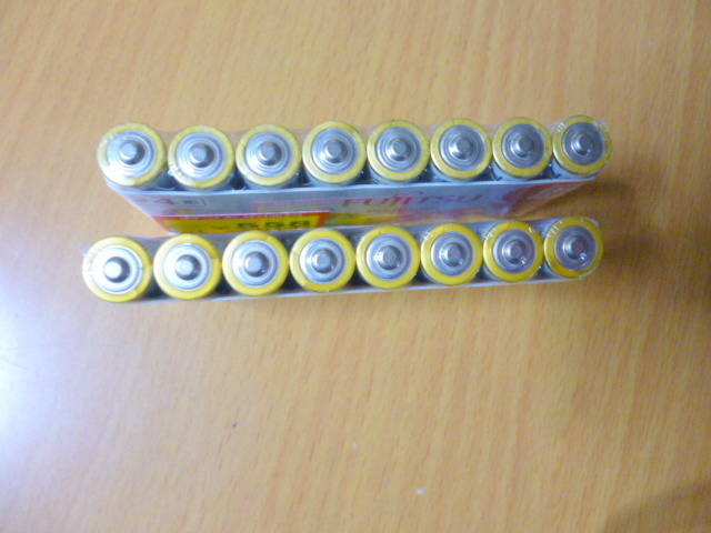 未使用　　新品　　アルカリ乾電池　単4電池　単4　 8本　×　２パック　日本製　　富士通_画像1