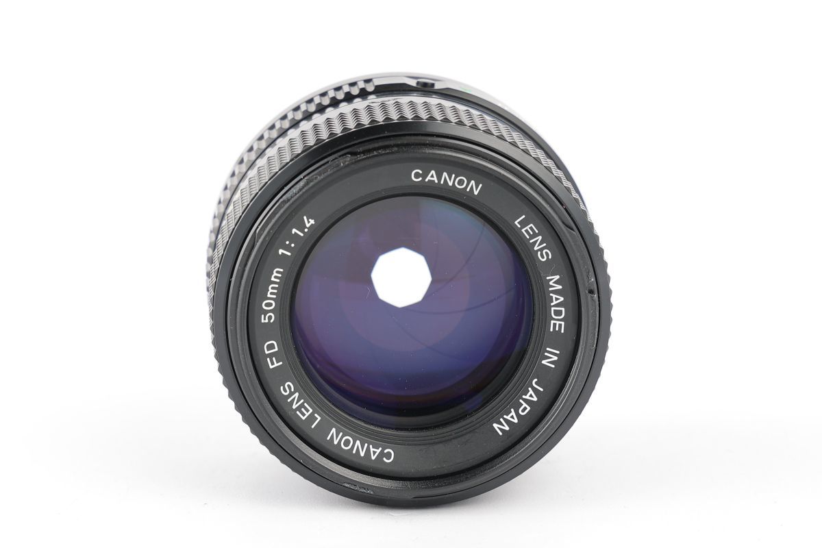 06212cmrk Canon A-1 + New FD 50mm F1.4 MF一眼レフ フイルムカメラ 標準レンズ_画像9