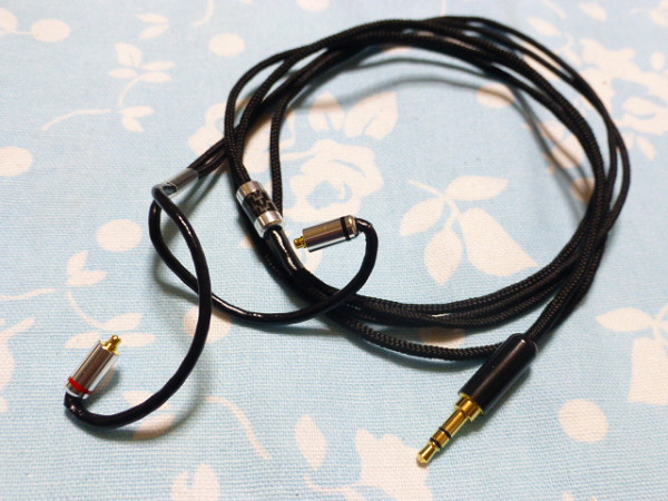 切り込み入り MMCX ケーブル 8N-OFC 3.5mm3極 ステレオミニ 細身タイプ （カスタム対応可） Shure Westone Campfire iPod iPhone スマホ等