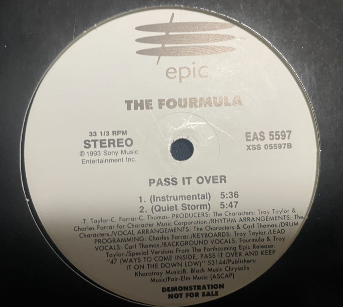 Pass It Over / The Fourmula njs newjackswing オリジナル12インチ　キャラクターズ_画像2