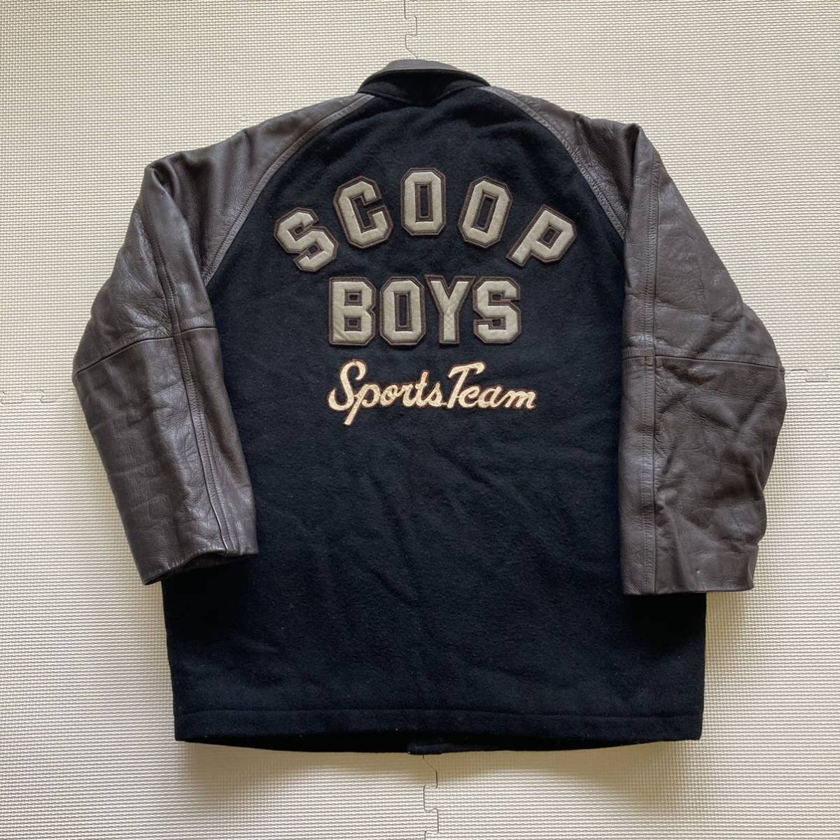 最新情報 SCOOP BOYS スクープマン スクープボーイズ 袖革 スタジャン ジャケット FREE Mサイズ 最新情報 SCOOP BOYS スクープマン スクープボーイズ 袖革 スタジャン ジャケット FREE Mサイズ