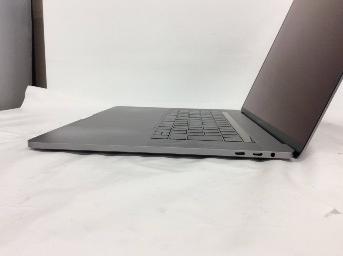 ジャンク△1円スタート/Apple MacBook Pro 15-inch 2017 A1707 EMC3162