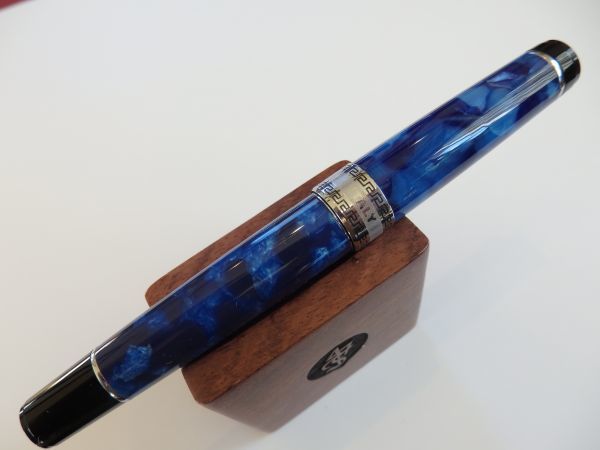 *[ almost unused ] Aurora Optima blue ST fountain pen pen .:14K585 solid Gold M