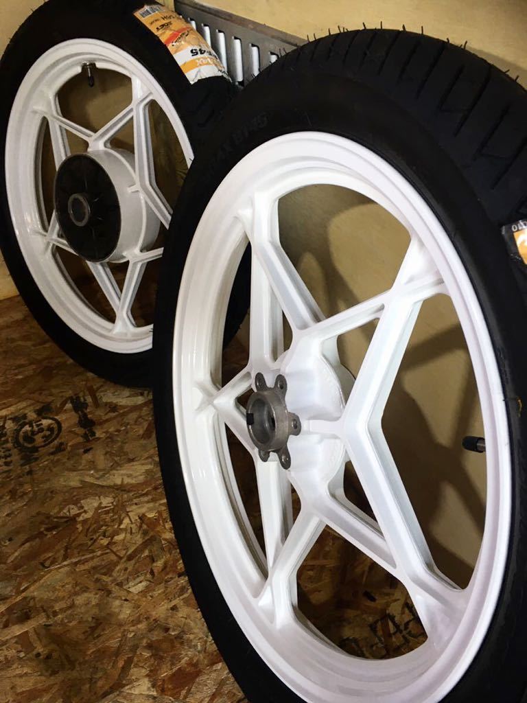 GSX400F 逆輸入 GSX400FS 純正ホイール ペイント後 フロント19 リア18 GSX400F 逆輸入 GSX400FS 純正ホイール ペイント後 フロント19 リア18