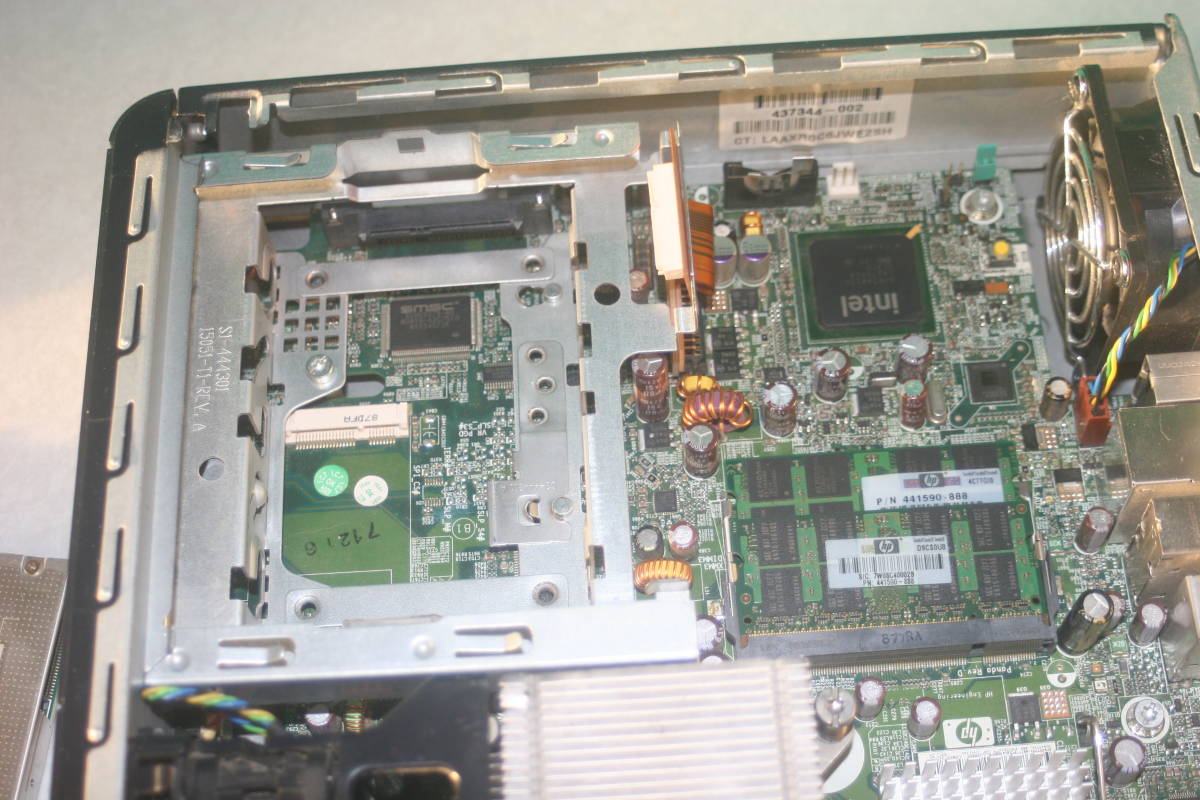 HP dc7800US 部品取り(E8300 Core2-Duo、2GMEM、DVD, 電源アダプタ ★HDDなし)　故障です_画像5