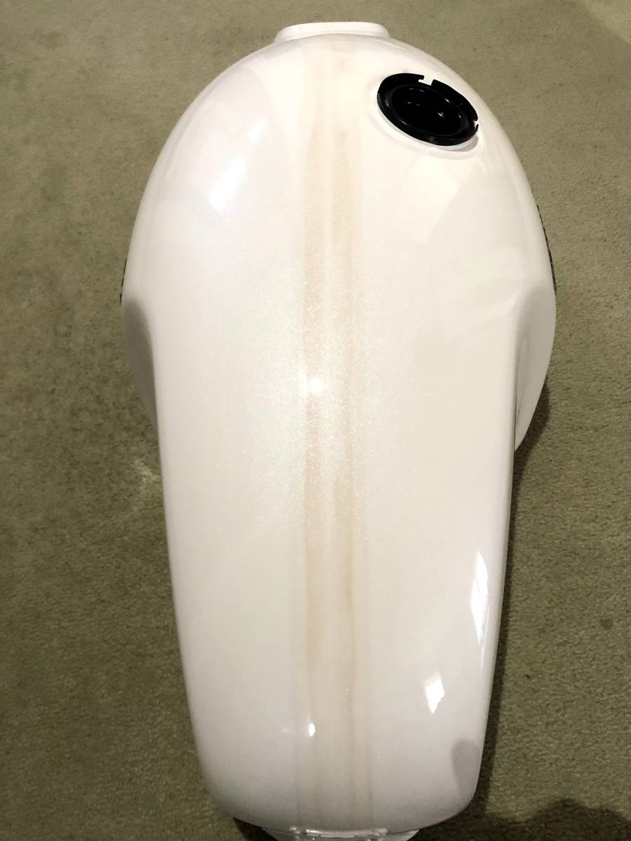 triumph thruxton1200r fueltank トライアンフ スラクストン triumph thruxton1200r fueltank トライアンフ スラクストン
