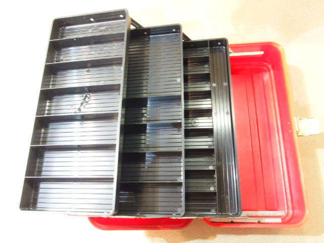 amkoUMCO 1133P red rare color Old tackle box (22645