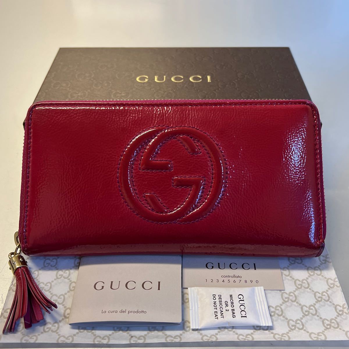 新品同様! グッチ GUCCI 財布 長財布 ソーホー SOHO タッセル