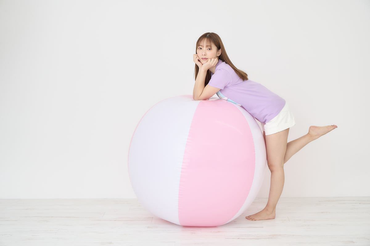 Yahoo!オークション - ピンク 白 巨大 ビーチボール 100cm 空気 Yahoo!オークション - ピンク 白 巨大 ビーチボール 100cm 空気