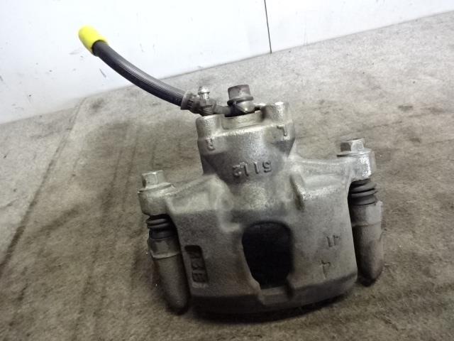 エッセ DBA-L235S 右 フロント キャリパー 660 D S07 シルバー 730674_画像2
