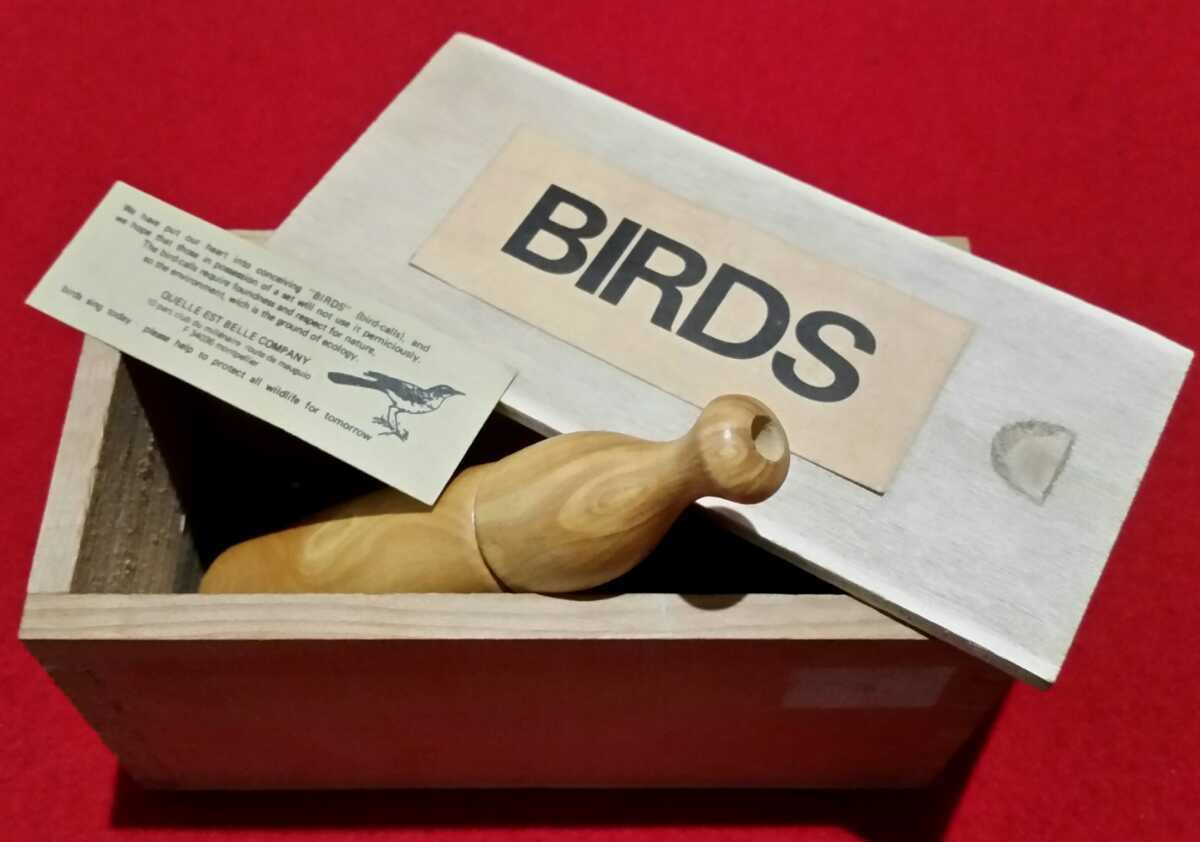 [BIRDS] птица дудка красный la гинкго ( самка )ke Revell фирма bird call OISEAUX ( Франция производства ) ( дудка птица наблюдение природа парк свисток лес )
