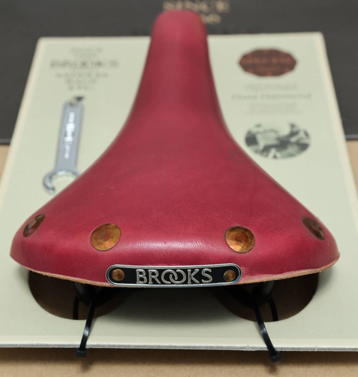 廃盤品 BROOKS コルト 赤 レザーサドル クラシック未使用品 廃盤品 BROOKS コルト 赤 レザーサドル クラシック未使用品