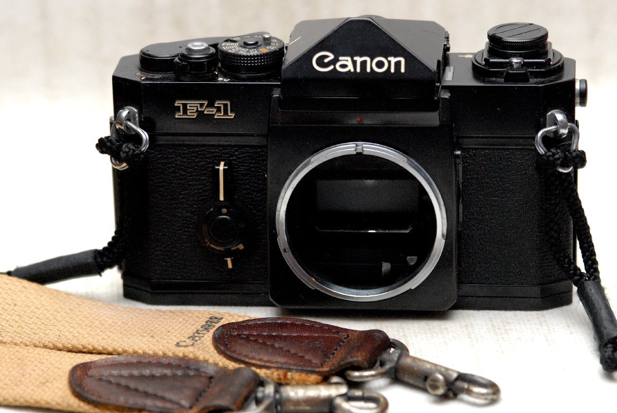 Canon キャノン 最高峰 昔の高級一眼レフカメラ F-1 ボディ (前期型