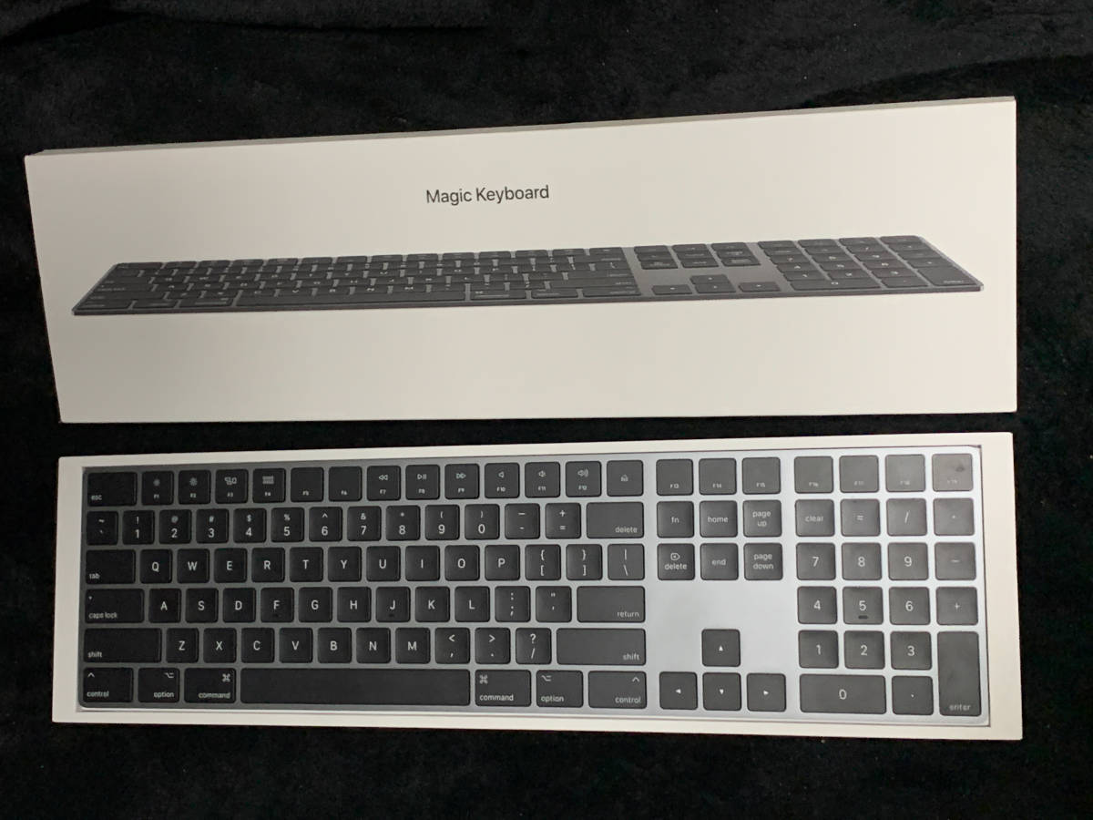 極美品 Apple Magic Keyboard テンキー付 MRMH2LL/A スペースグレイ