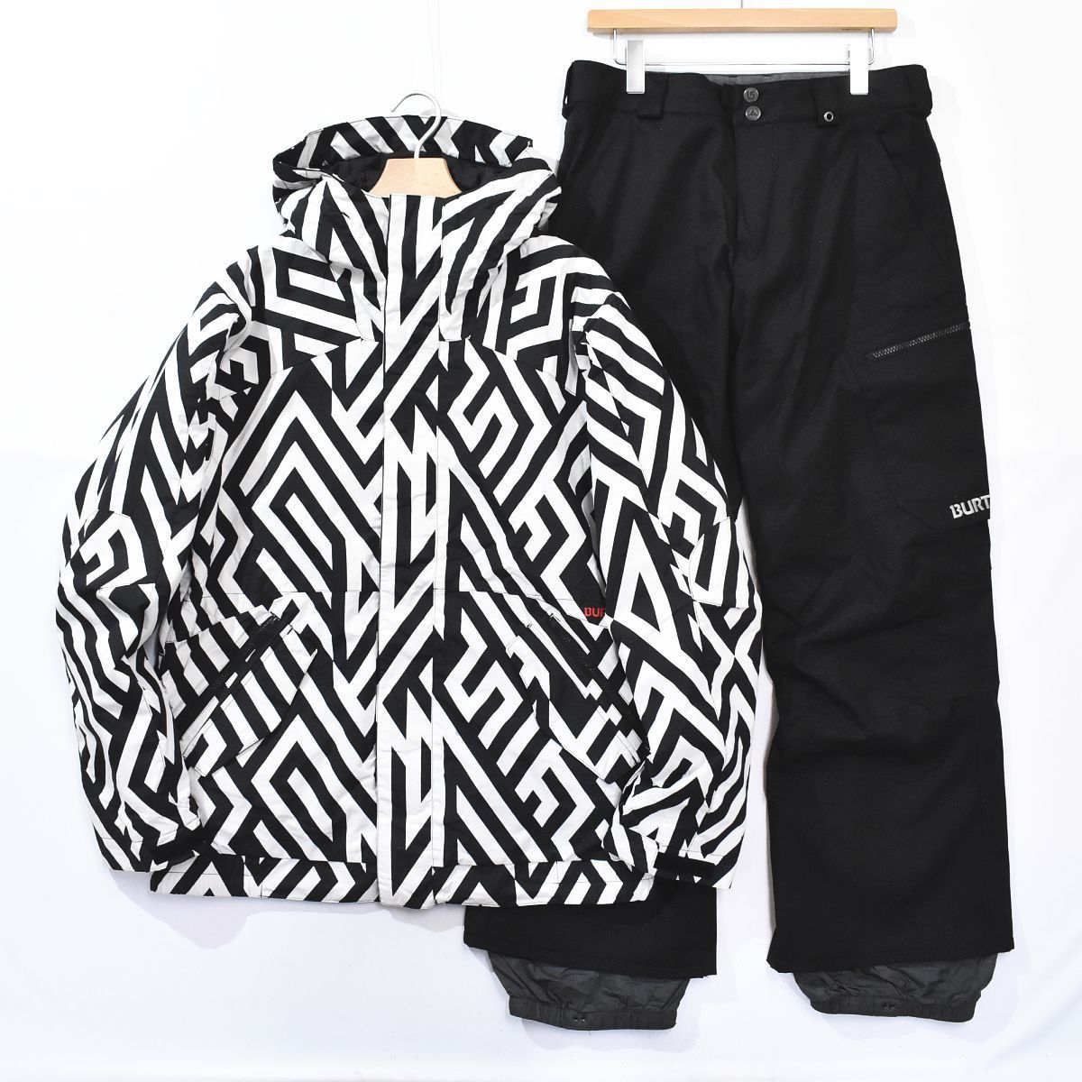 ☆最高峰ウェア! バートン BURTON 中綿入り ナイロン スノー ボード