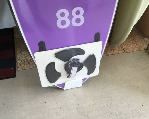 New! 88 SURFBOARDS / 88 / Thruster 6`4 Round Tail Olive New! 88 SURFBOARDS / 88 / Thruster 6`4 Round Tail Olive