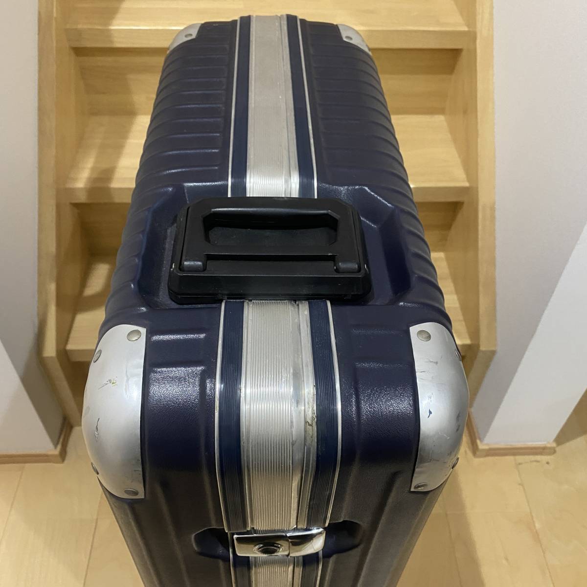 美品 RIMOWA Limbo Integral リモワ リンボインテグラル スーツケース キャリーバッグ プルタブハンドル 内装綺麗 80~90L程度_画像5