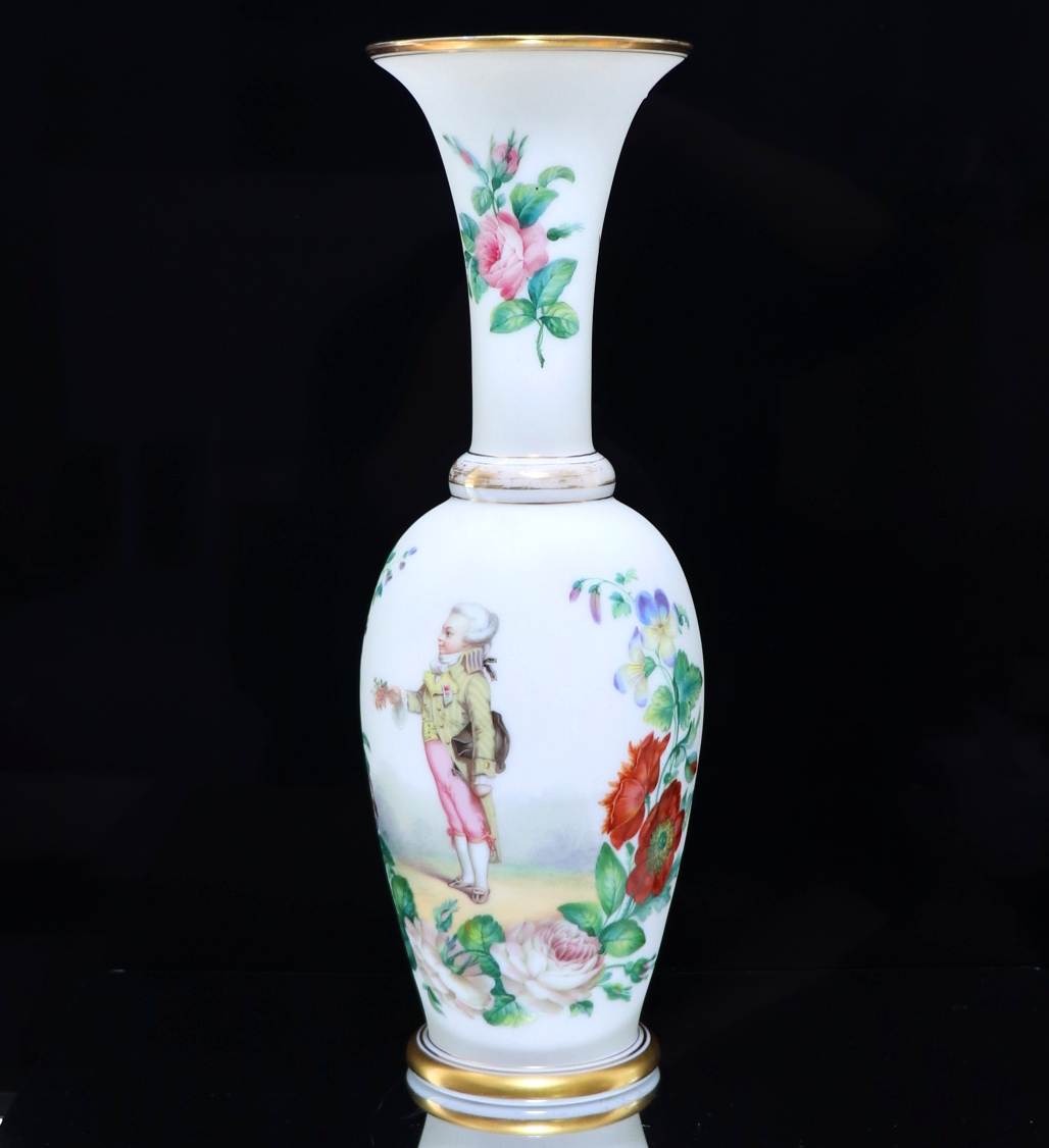 オールド・バカラ (BACCARAT) 最高級 オパーリンクリスタル製 金彩 花瓶 特大 41cm 壺 ゴールド アンティーク 白 レア セーヴル (SEVRES)