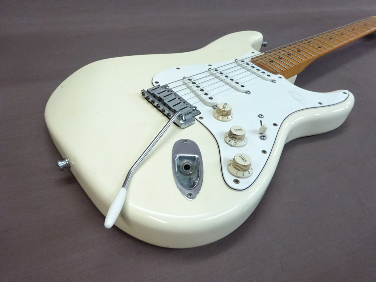 【H-8192】Fender STRATOCASTER フェンダー ストラトキャスター made in U.S.A 1984～1988年製? ジャンク扱い【千円市場】_画像5