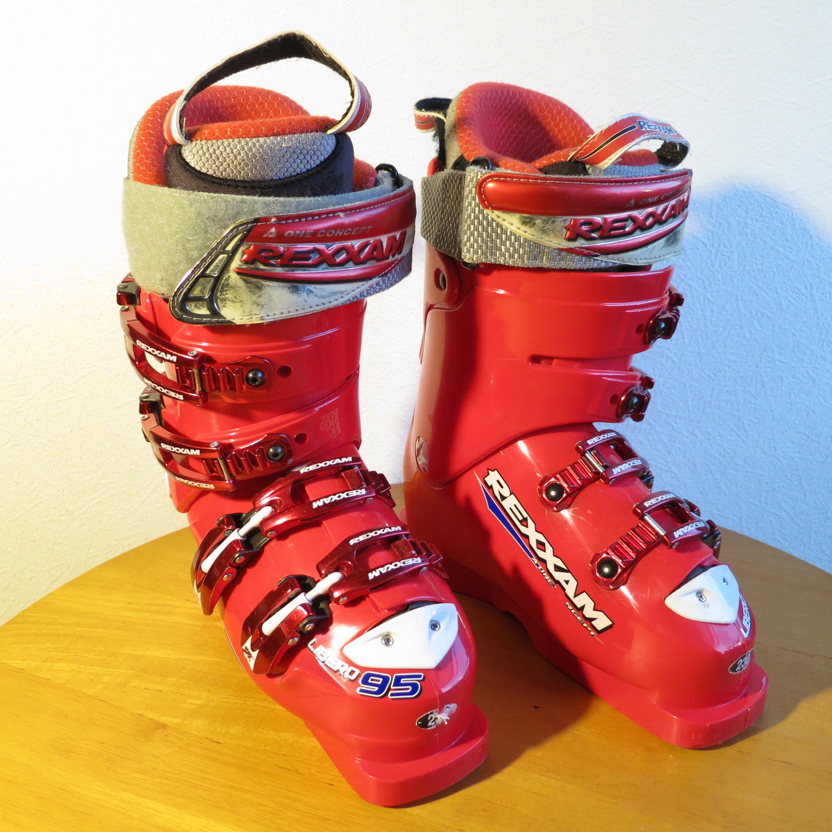 Yahoo!オークション - REXXAM レグザム LIBERO 95 スキーブーツ Yahoo!オークション - REXXAM レグザム LIBERO 95 スキーブーツ