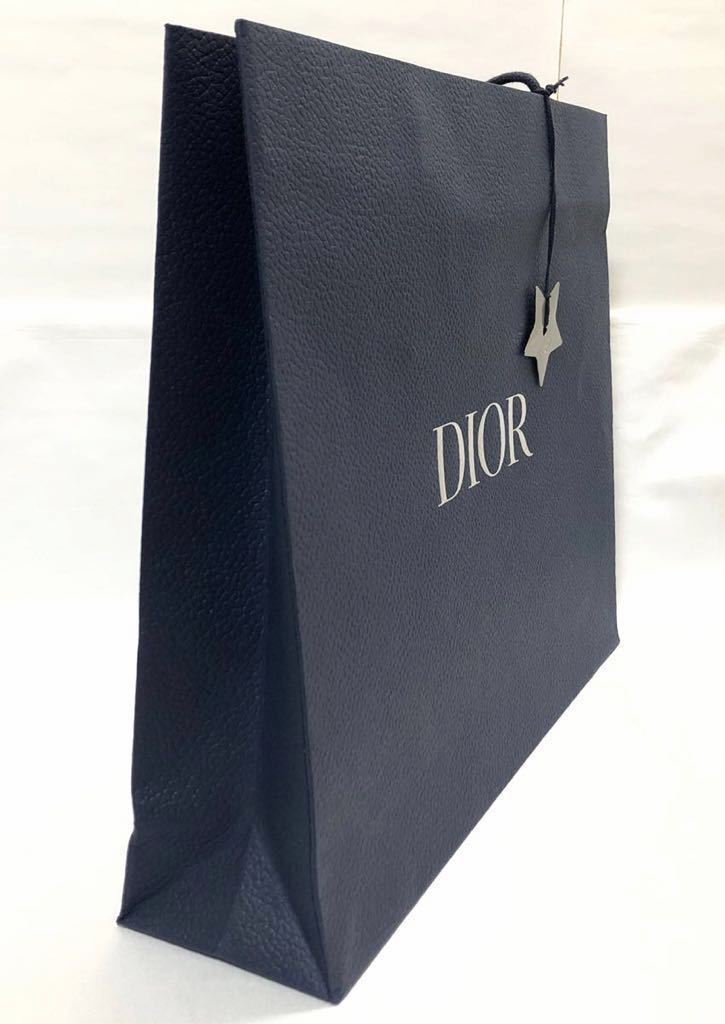 クリスチャン・ディオール「Christian Dior」ショッパー 紙袋 (70) 星のメタルチャーム付き ネイビー×シルバー 42×35×10cm バッグ用_画像3