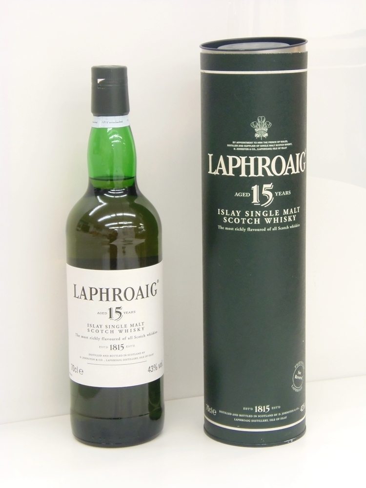 ○ LAPHROAIG ラフロイグ 15年 モルトウイスキー スコッチ 700ml 未開栓_画像1