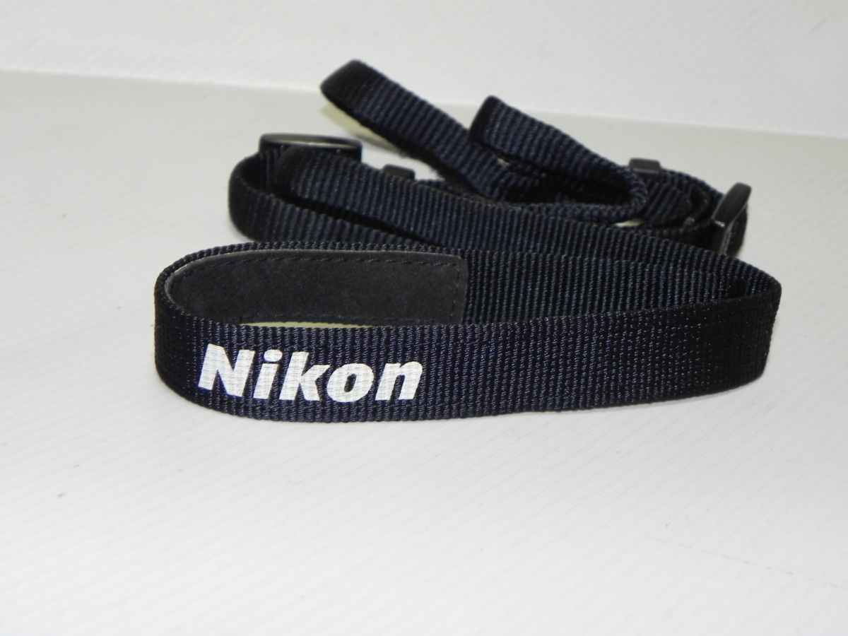 Nikon ストラップ(白+黒)中古品_画像1
