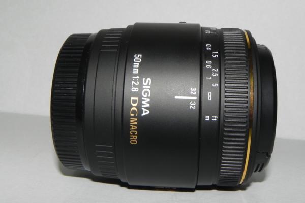 専門ショップ **中古良品 Sigma 50mm F2.8 DG Macro レンズ(SONY