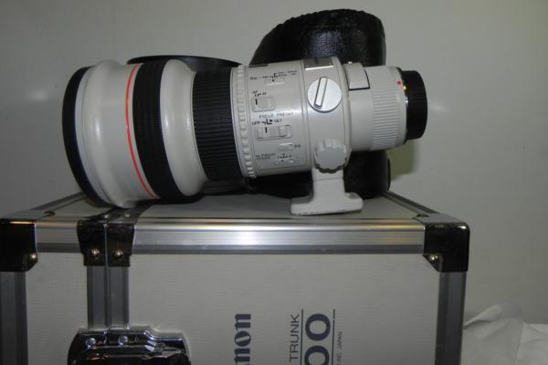 独特な 【送料無料】 **中古良品 Canon EF300mm レンズ* USM F2.8L