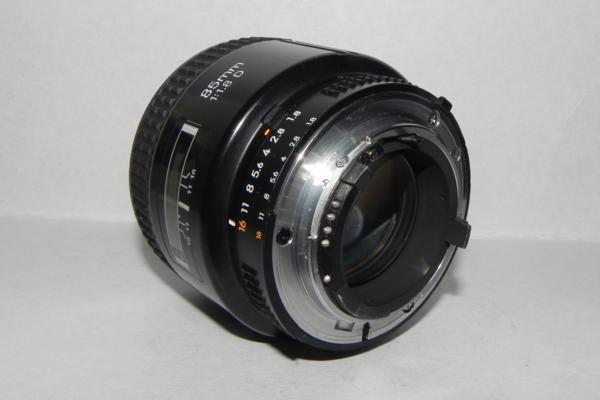 Nikon AF NIKKOR 85ｍｍ/f 1.8D レンス゛(中古品)_画像3