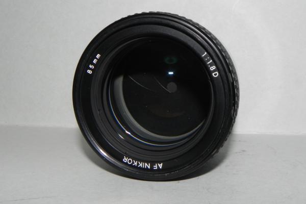 Nikon AF NIKKOR 85ｍｍ/f 1.8D レンス゛(中古品)_画像2