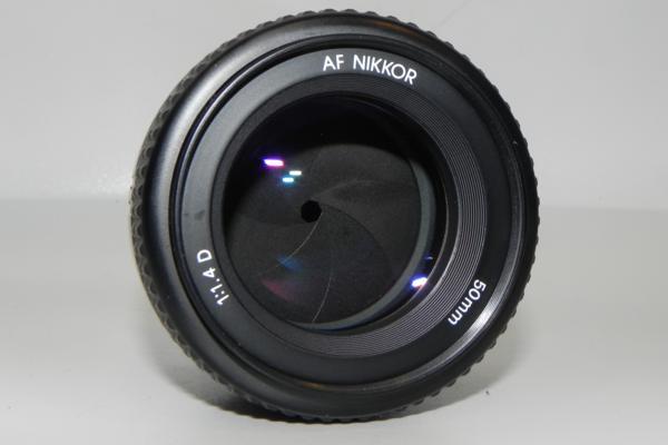 **中古良品　Nikon AF Nikkor 50mm/1.4 Dレンズ(日本製)*_画像3