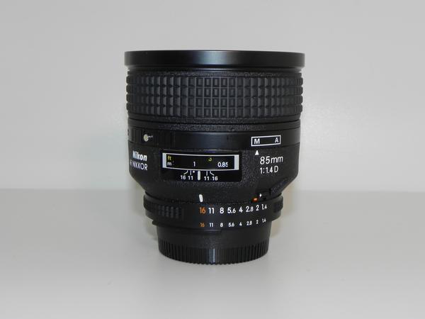 Nikon AF NIKKOR 85mm F1.4D レンズ(中古良品) Nikon AF NIKKOR 85mm F1.4D レンズ(中古良品)