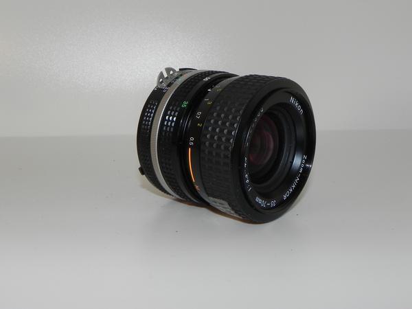 **中古良品　Nikon Ai-s 35-70mm f/3.3-4.5　レンズ*_画像3