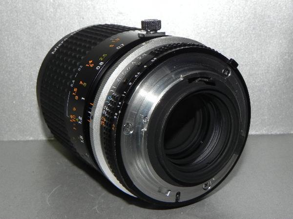 **中古品　Nikon Ai-s Macro 105mm/f 2.8 レンズ*_画像3